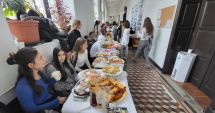 Stire din Cultură-Educație : Târg de gastronomie, cu scop caritabil, la Colegiul "Mircea"