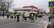 Stire din Eveniment : Învățați cu regulile de circulație de mici! Elevii din Cumpăna, polițiști pentru câteva ore