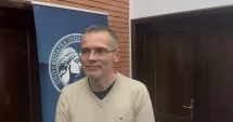 Stire din Cultură-Educație : Adelin Petrișor: „Experiența din zonele de război m-a învățat să mă bucur de lucrurile simple”