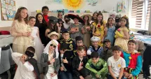 Stire din Cultură-Educație : 57 de ani de educație, marcați printr-un carnaval al copilăriei la Școala 30