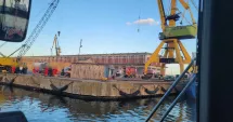 Stire din Eveniment : Trei marinari egipteni, preluați de urgență din rada Portului Constanța. Intervenție Medevac a ARSVOM