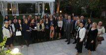 Stire din Cultură-Educație : Liceul Teoretic "George Călinescu" premiat cu un trofeu Cambridge Assessment English la Reședința Ambasadorului Marii Britanii în Romȃnia