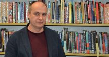 Stire din Cultură-Educație : Conferință susținută de prof. Angelo Mitchievici cu prilejul Zilei Internaționale a Poeziei