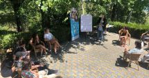 Stire din Social : Tinerii din patru ţări discută despre instrumentele dedicate antreprenoriatului social