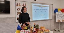 Stire din Cultură-Educație : Diversitatea etnică și culinară, pe pământ dobrogean, a creat atmosfera de sărbătoare în Liceul „George Călinescu”