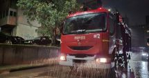 Stire din Eveniment : Pompierii au intervenit în 42 de localităţi şi în Bucureşti