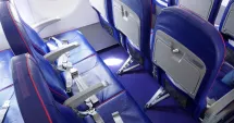 Stire din Actualitate : Mărturia pasagerului care a fost la un pas să fie aspirat din avion: „Când închid ochii, aud din nou explozia”