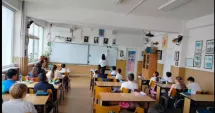 Stire din Social : Copiii din Valu lui Traian au redescoperit jocurile și creativitatea în locul ecranelor