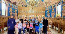 Stire din Social : Peste 500 de copii săraci au fost ajutaţi să meargă la şcoală