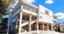 Stire din Cultură-Educație : Artistul constănțean Jean Lorin Sterian revine acasă, într-un dialog cu directorul Bibliotecii Județene