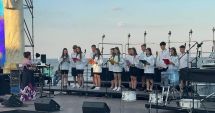 Stire din Cultură-Educație : Pentru al doilea an consecutiv, concert Cantus Mundi Fest, pe plajă