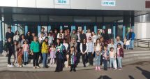 Stire din Cultură-Educație : Aproape 500 de elevi au participat la a treia ediție a proiectului "Cercetaș la Delfinariu"