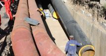 Stire din Social : Lucrările de înlocuire a conductelor rețelei de transport a agentului termic, finalizate parţial