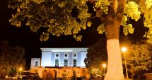 Stire din Cultură-Educație : Artiştii Teatrului „Oleg Danovski” prezintă ultimul eveniment din acest an