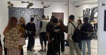 Stire din Cultură-Educație : Nu ratați expoziţia „Les Fleurs du mal”, de la Muzeul de Artă!