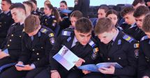 Stire din Cultură-Educație : Forțele Navale Române promovează cariera militară în județul Neamț