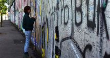 Stire din Eveniment : Alţi tineri sancţionaţi de polițiştii locali în timp ce efectuau desene tip graffiti