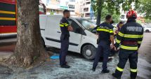 Stire din Eveniment : Un autoturism a luat foc pe strada Eliberării