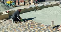 Stire din Social : Jardinierele vechi din cartierele constănțene sunt reabilitate