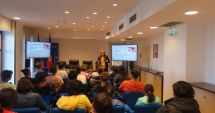 Stire din Social : Copiii de la centrele de plasament au luat lecții despre bani și bănci
