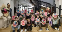 Stire din Cultură-Educație : Preșcolarii au creat măști tradiționale la Muzeul de Artă Populară
