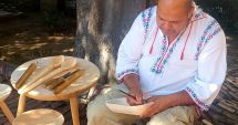 Stire din Cultură-Educație : Meșteșugurile tradiționale, promovate în pe platoul din faţa Muzeului de Artă Populară Constanţa