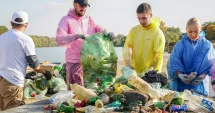 Stire din Social : Dunărea, curățată de tone de plastic. Șase țări au participat la o amplă acțiune ecologică