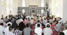 Stire din Cultură-Educație : Post și rugăciune. A început Luna Sfântă Ramazan