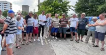 Stire din Politică-Administrație : Viceprimarul Costin Răsăuțeanu, alături de locuitorii de la CET. Cetățenii vor modernizarea zonei
