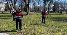 Stire din Social : Curățenie de primăvară în spațiile verzi din Constanța