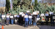 Stire din Social : Angajaţii Direcţiei de Statistică ameninţă cu întreruperea totală a activităţii