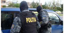 Stire din Eveniment : Caz șocant în Lumina: femeie de 73 de ani, tâlhărită de două ori de un individ care a intrat peste ea în casă!