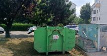 Containere pentru colectarea deşeurilor în cartierul Poarta 6