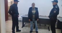 Stire din Eveniment : Femeie lăsată fără portofelul cu bani, carduri şi acte, chiar în biserica Adormirea Maicii Domnului din Constanţa!