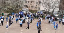 Stire din Cultură-Educație : Flashmob la Liceul „George Călinescu” pentru conștientizarea nevoii de integrare a persoanelor cu autism