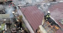 Stire din Eveniment : GALERIE FOTO. INCENDIU VIOLENT în cartierul Viile Noi. DOUĂ GOSPODĂRII afectate de flăcări, în plină iarnă!