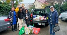 Peste 40 de pachete au fost donate copiilor instituționalizați, de către elevii Liceului „I.N. Roman”