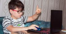 Stire din Cultură-Educație : Oportunitate pentru copiii între 10 și 14 ani pasionați de calculatoare