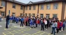 Stire din Cultură-Educație : Elevii Școlii Nr. 1 Poarta Albă, polițiști ”legitimați” pentru o zi