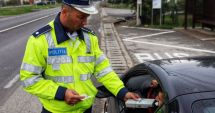 Stire din Eveniment : Pericole în trafic: șoferi beți și fără permise, trași pe dreapta de Poliție
