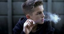Stire din Actualitate : Tinerii care fumează pe stradă pot fi amendaţi cu 500 de lei. Ce presupune proiectul de lege