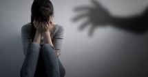 Alarmant: 1 din 10 adolescenți nu cred că insistența partenerului de a întreține relații sexuale este abuz
