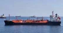 Stire din Eveniment : Ce spun marinarii aflați pe nava atacată cu drone. "A fost o lovitură foarte puternică la tribord"