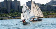 Stire din Sport : Toate pânzele sus! Regatta Rotary, pe lacul Siutghiol