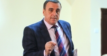Stire din Politică-Administrație : "Aranjamentele  au transformat Mangalia  într-o colonie  a Constanței"