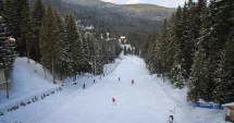 Stire din Social : Foarte mulți turiști și-au anulat vacanțele la munte din cauza lipsei zăpezii