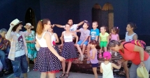 Stire din Cultură-Educație : Trupa "Zbumzzi"  își ia rămas bun  de la copii