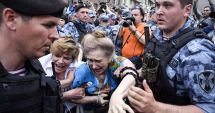 Stire din Actualitate : Zeci de percheziții în Rusia, împotriva susținătorilor lui Aleksei Navalnîi