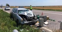 Stire din Eveniment : Zeci de navete și butoaie cu bere, împrăștiate pe șosea. Accident între Valu lui Traian și Constanța