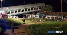 Stire din Eveniment : GRAV ACCIDENT FEROVIAR ÎN ITALIA. UN ROMÂN SE AFLĂ PRINTRE CEI MORȚI!